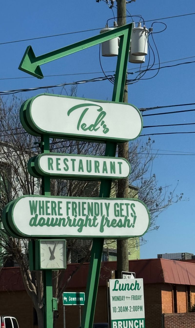 12 Alabama Meat-And-Three Spots Where The Daily Special Rarely Changes (And Locals Love It) 3 Ted’s Restaurant- Birmingham, Alabama