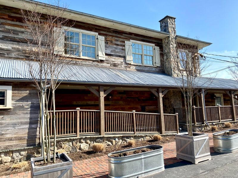 10 New Jersey Diners Where Pie And Coffee Still Feel Like A Proper Nightcap 10 The Barrow House - Clifton, NJ