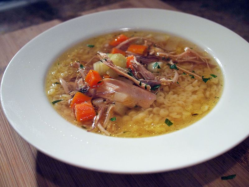15 Meals That Are Gentle on the Digestive System 3 Chicken and Rice Soup