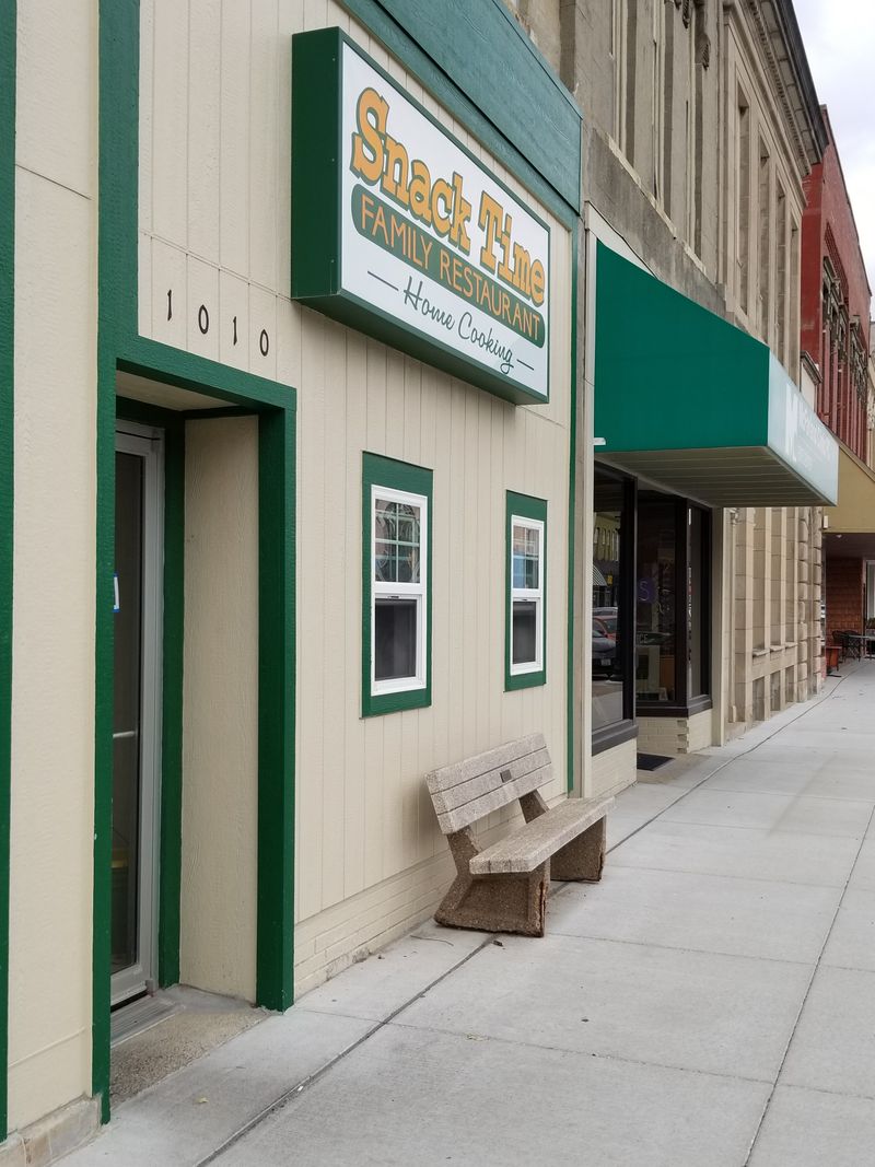 14 Iowa Family Restaurants Where The Daily Special Board Runs Out Of Chalk 9 Snack Time Family Restaurant-Nevada, Iowa