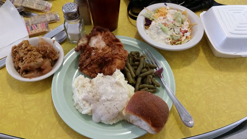 Homestyle Lunch Plates