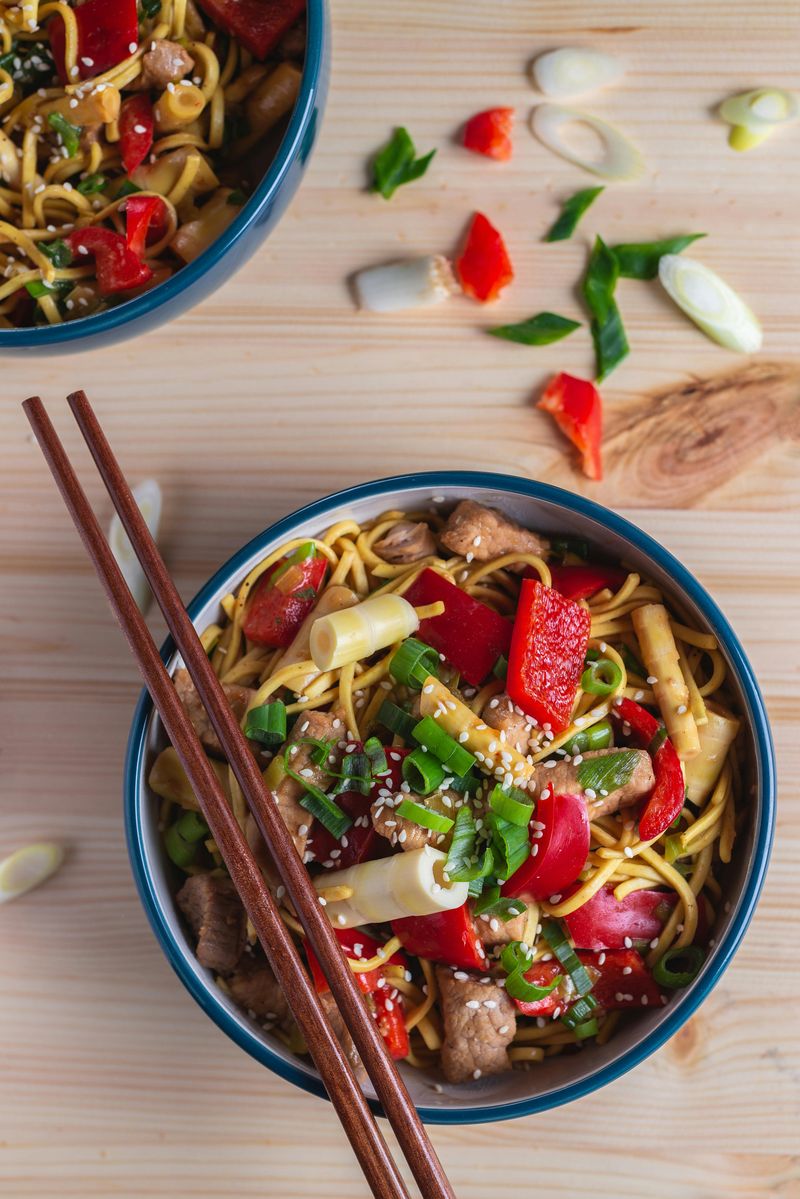 15 Meals That Are Gentle on the Digestive System 16 Rice Noodles with Ginger and Broccoli