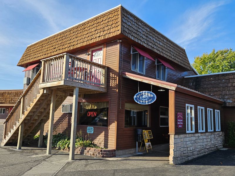 Driftwood Restaurant & Sports Bar - St. Ignace, Michigan