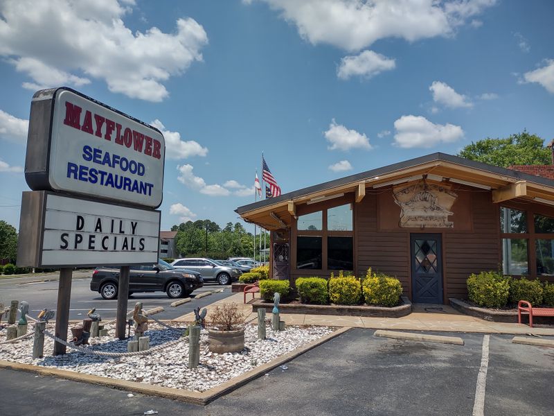 12 North Carolina Seafood Houses Where Hushpuppies Still Hit The Table First 9 Mayflower Seafood Restaurant