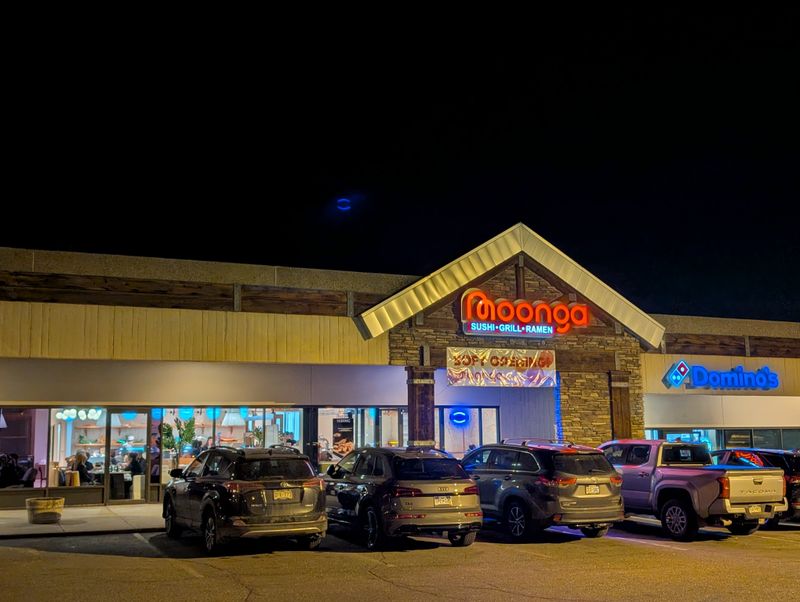 Moonga Sushi Grill & Ramen