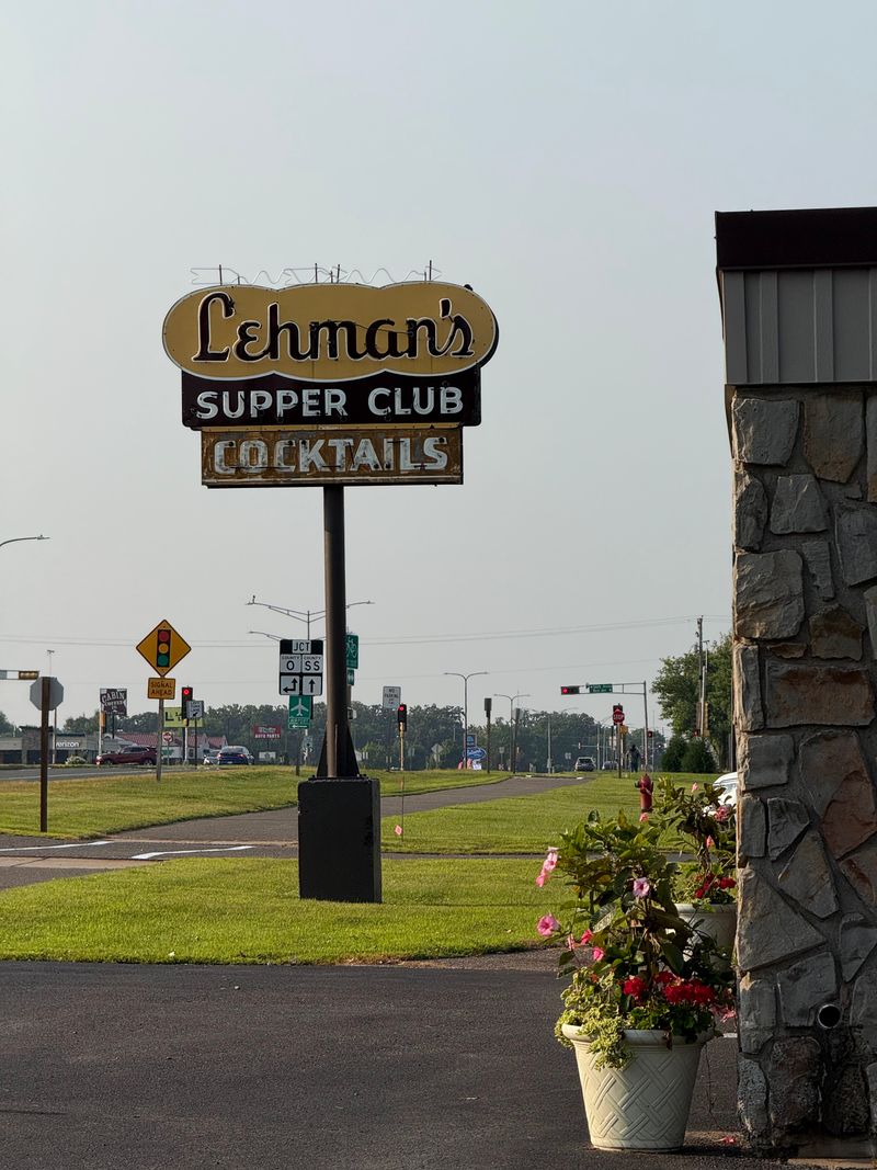 11 Wisconsin Supper Clubs Where Friday Night Feels Exactly Like It Did In The ’70s 11 Lehman’s Supper Club