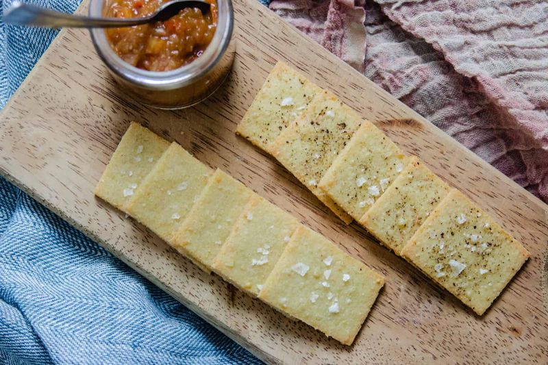 Cauliflower Crackers