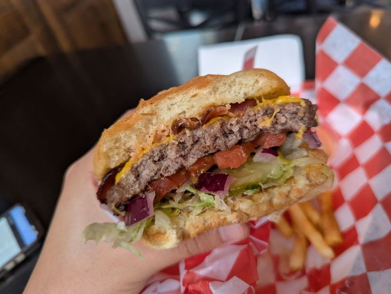 This Oregon Burger Joint Keeps Its Flat-Top Sizzling From Breakfast To Close 11 Best Under 20 Bucks