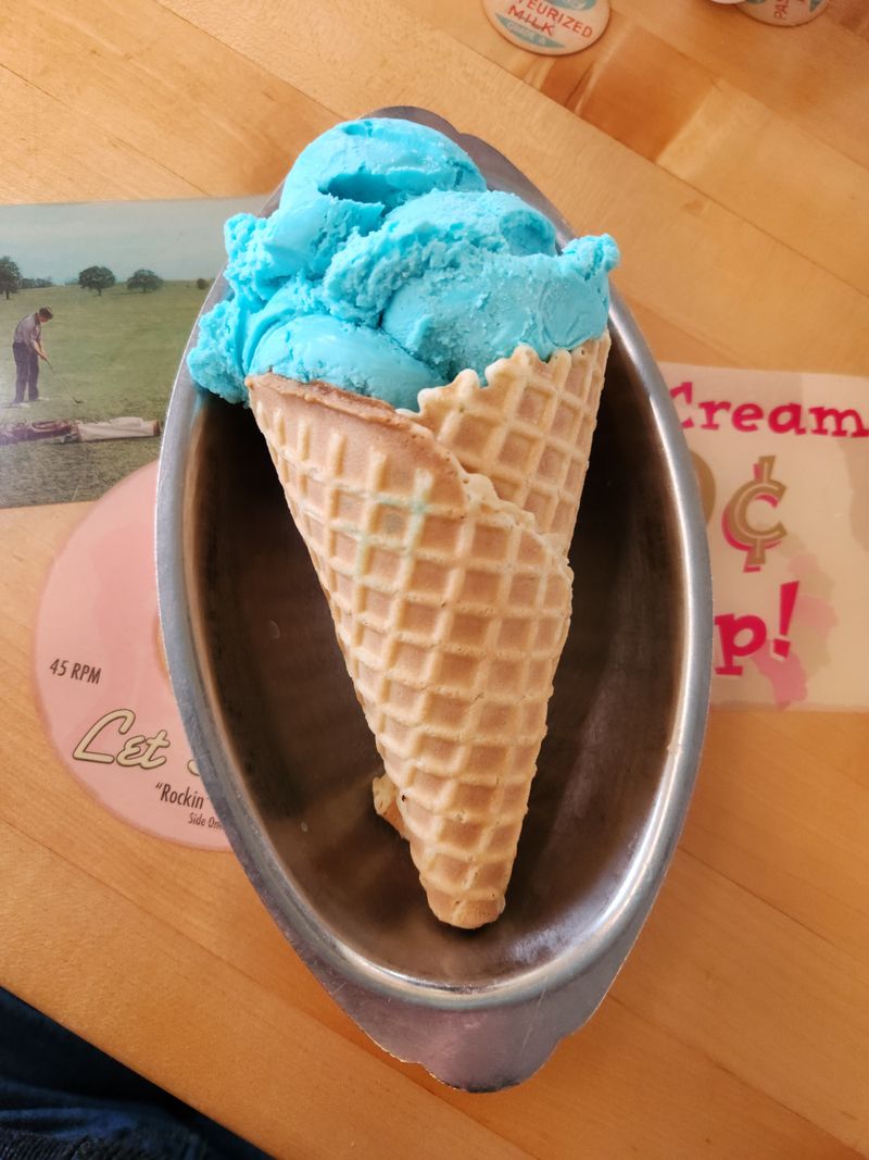 Kid-Friendly Comfort With Lakeside Walks