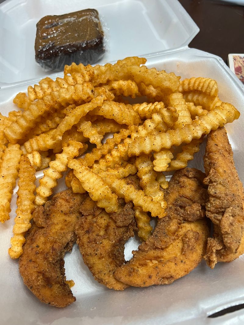 Mama E’s Wings & Waffles - Arlington, Texas