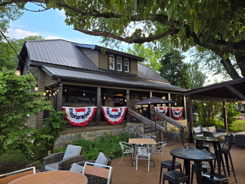 Bigfoot Biscuit – Blue Ridge, GA