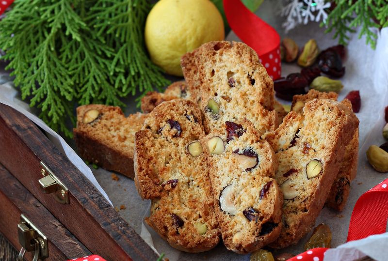 18 Fruit Desserts with an Elegant Restaurant-Style Look 13 Cranberry Pistachio Biscotti