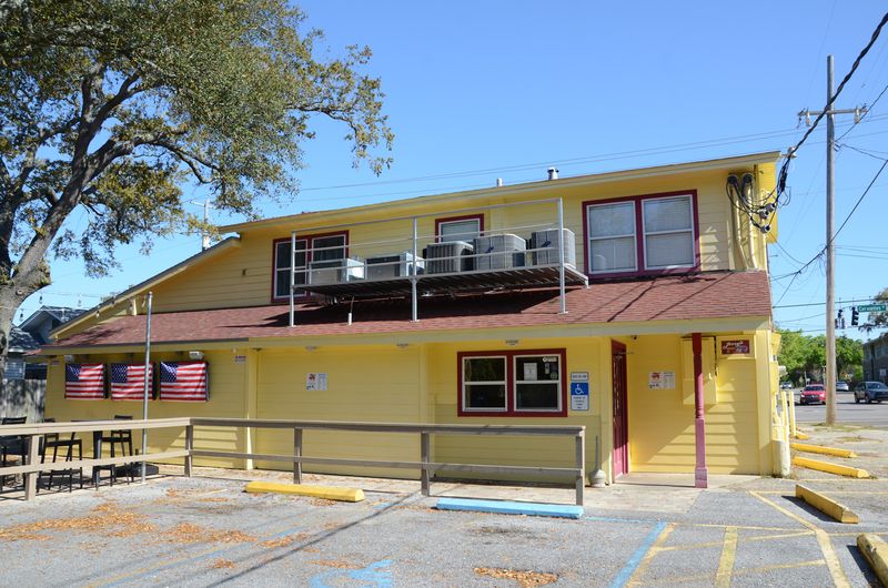 This Florida Retro Roadside Drive-In Griddles Bacon Cheeseburgers, Fried Grouper, And Banana Shakes The Way Panhandle Locals Remember 17 Why Locals Keep Coming Back
