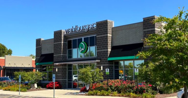 The 13 Celebrity-Owned Restaurants in America That Are Shockingly Worth the Hype