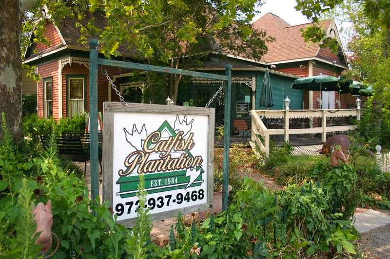 Catfish Plantation, Texas
