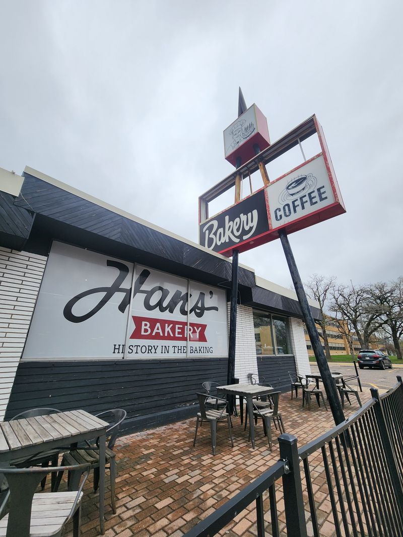 Hans’ Bakery – Anoka, MN
