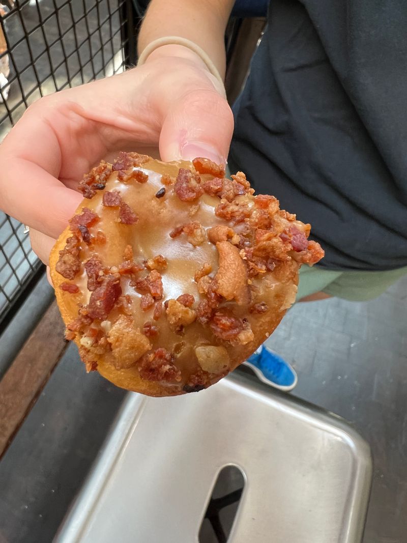 Maple Lovers, Read This