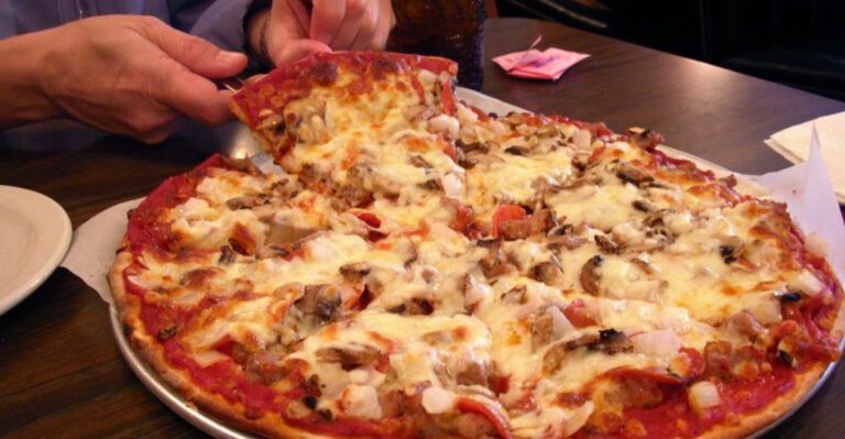 The Iowa Pizza Place That Became Famous For Doing Everything The Old Way