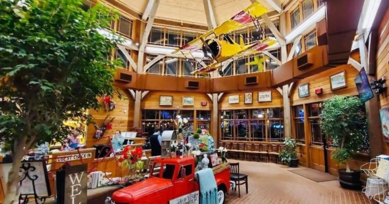 The Kentucky Buffet Everyone’s Talking About For Its Homemade Pies