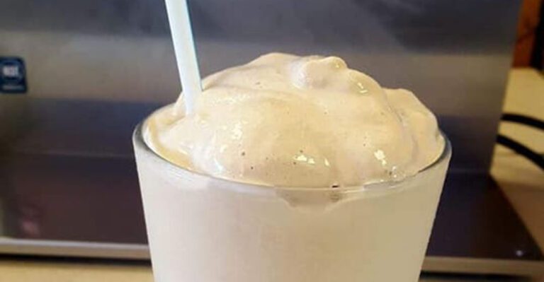 This Hidden Missouri Drive-In Serves Milkshakes That Locals Say Haven’t Changed In 50 Years