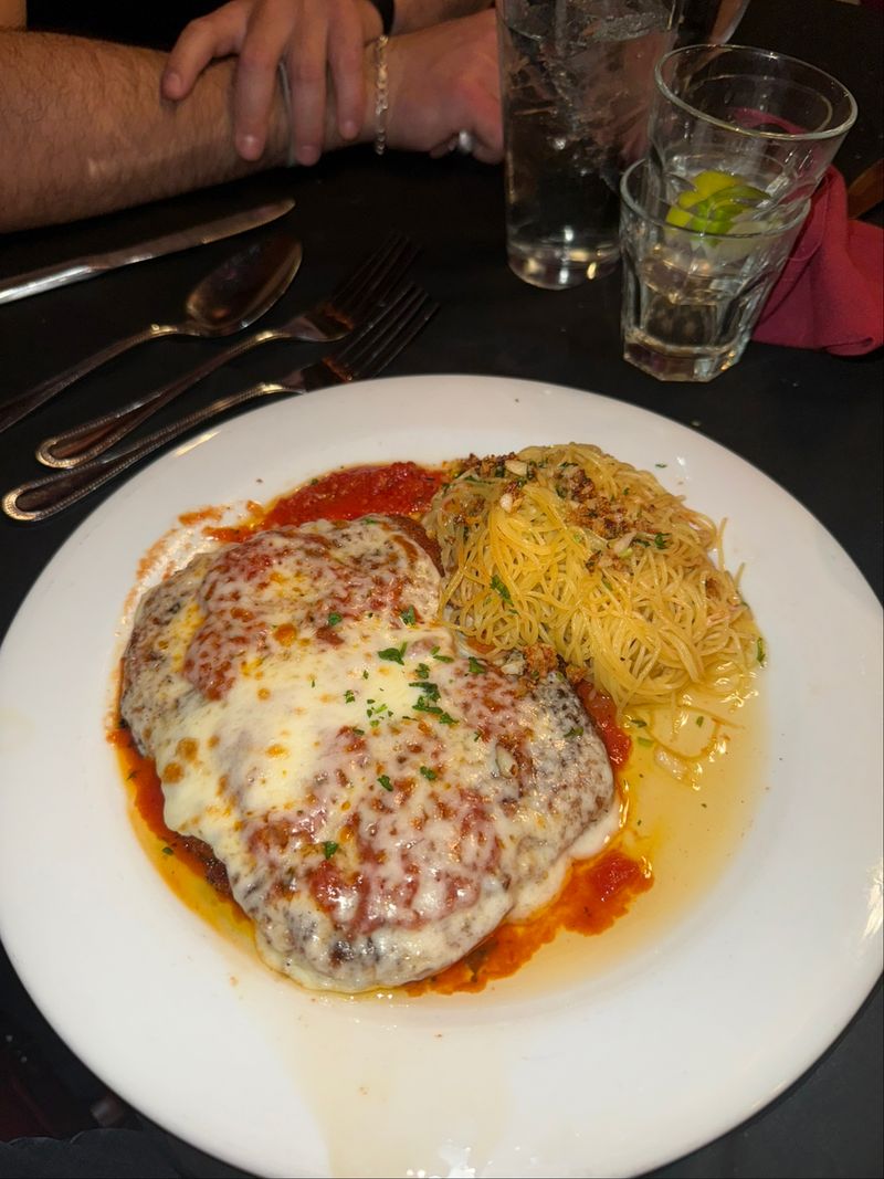 Late-Night Pasta And Lounge Vibes