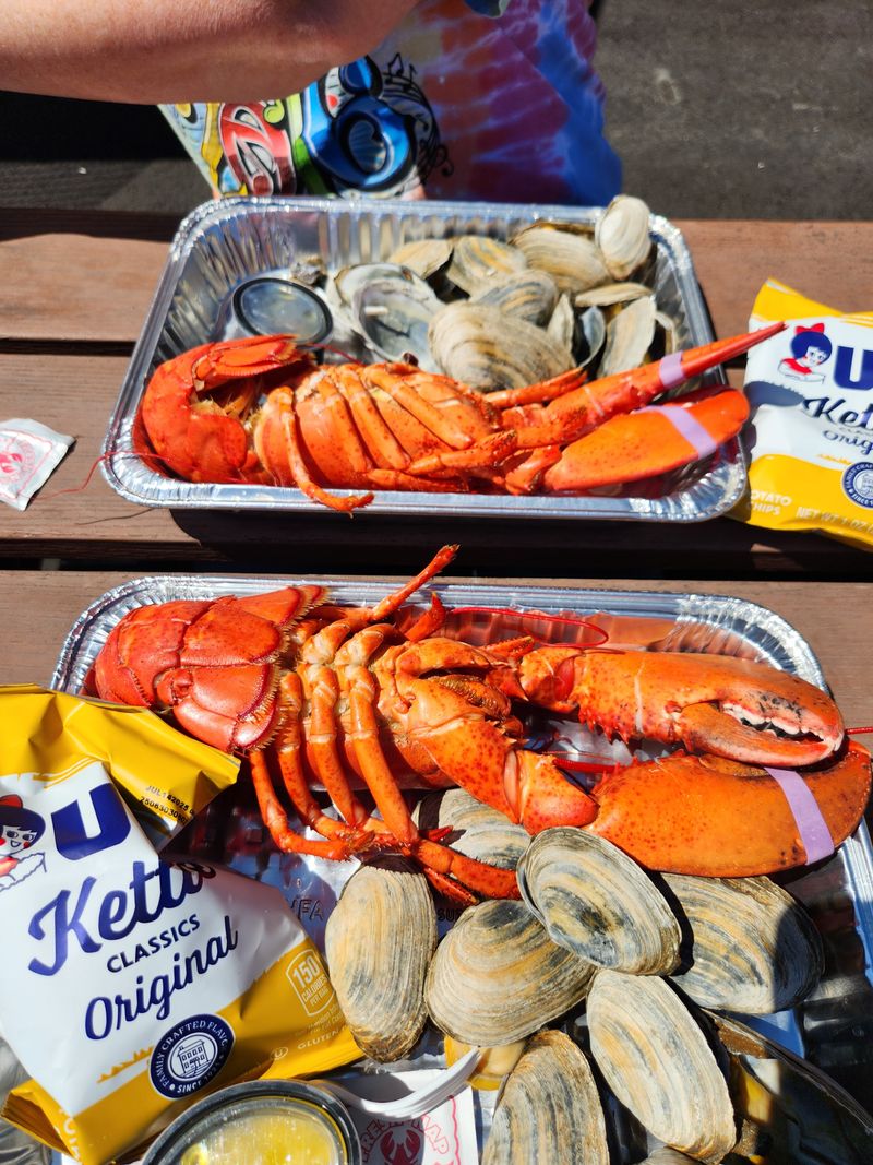 This Maine Lobster Pound Lets You Pick Your Dinner Right Off The Dock 5 Bring Your Own Picnic Vibes