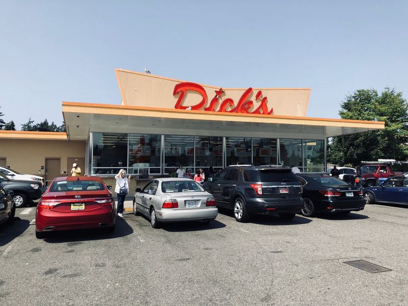 Washington: Dick’s Drive-In