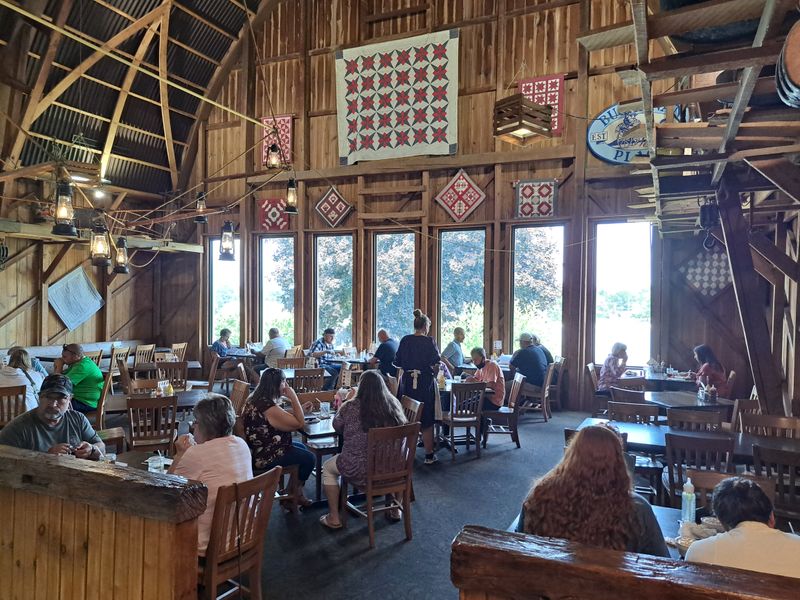 This Ohio Small-Town Buffet Keeps Serving Roast And Gravy Like It’s Always A Holiday 10 Cozy Barn Atmosphere And Views