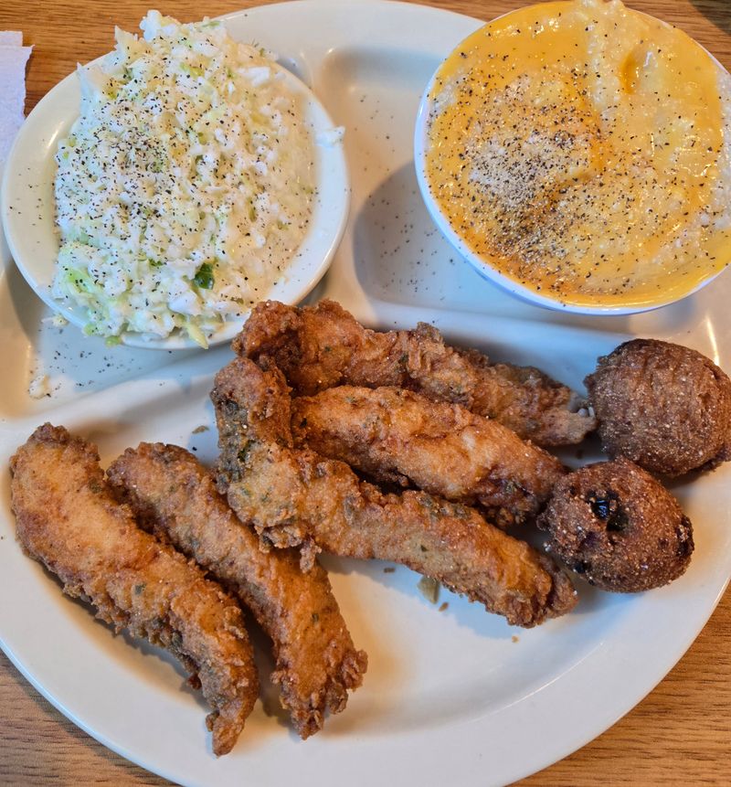 This Florida Retro Roadside Drive-In Griddles Bacon Cheeseburgers, Fried Grouper, And Banana Shakes The Way Panhandle Locals Remember 12 Fried Oysters And Fries