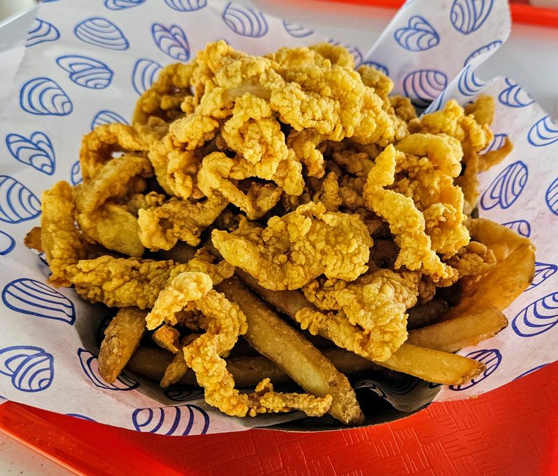 The Fried Clams Everyone Talks About