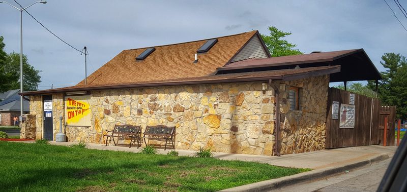 Pittt Barbeque & Grill