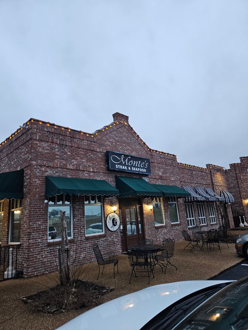 Monte's Steak & Seafood - Byram, Mississippi