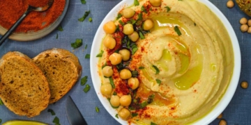10 Mediterranean Mezze Plates That Turn a Simple Dinner Into a Feast