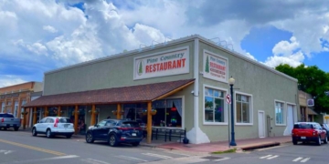 11 Country Cafes Across America Known for Biscuits So Good People Plan Road Trips Around Them