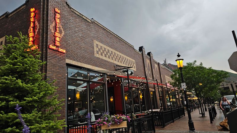 The Pullman - Glenwood Springs, Colorado