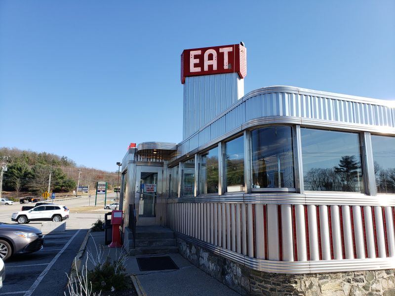 12 Old-School Diners Across America Where the Breakfast Special Hasn’t Changed in Years 6 Zip's Diner - Dayville, Connecticut