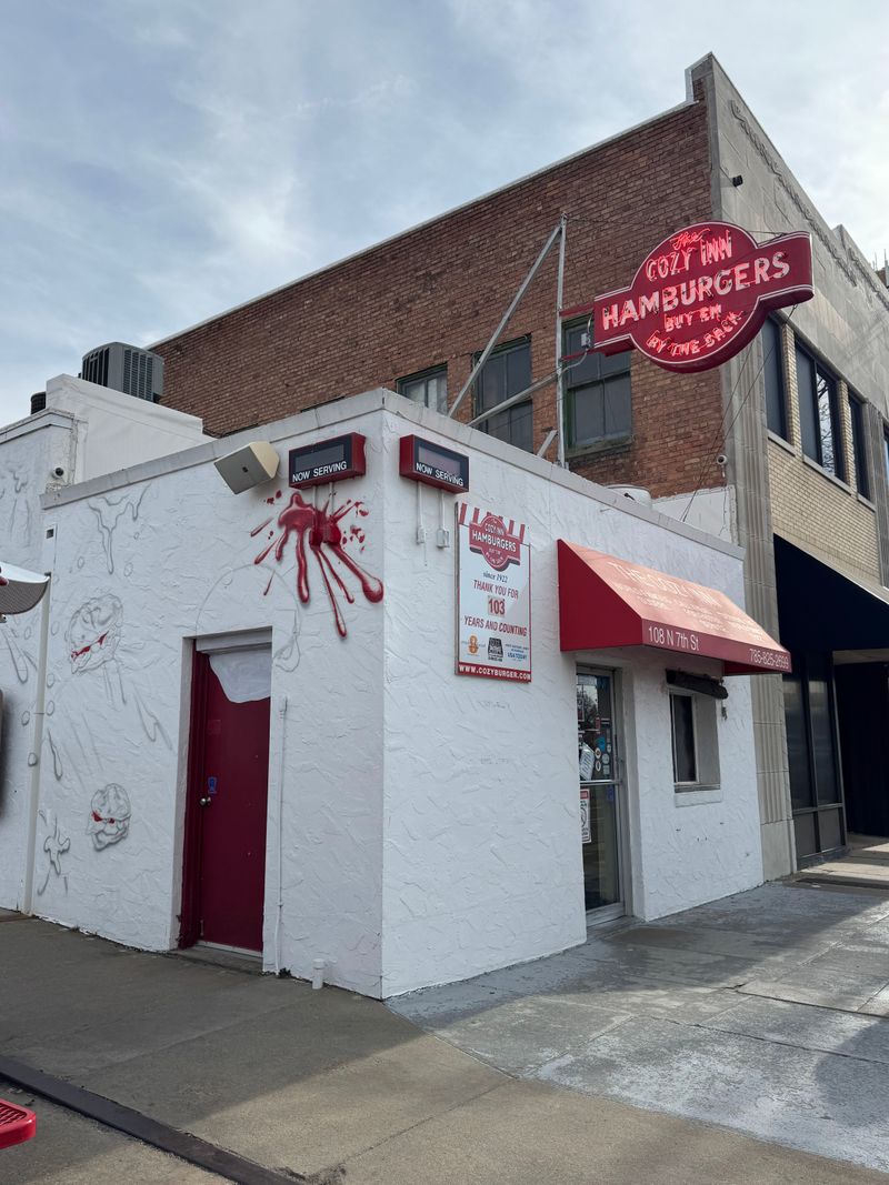 13 Kansas Chicken Fried Steak Plates That Still Come Out Golden And Loudly Crisp 6 The Cozy Inn – Salina, Kansas