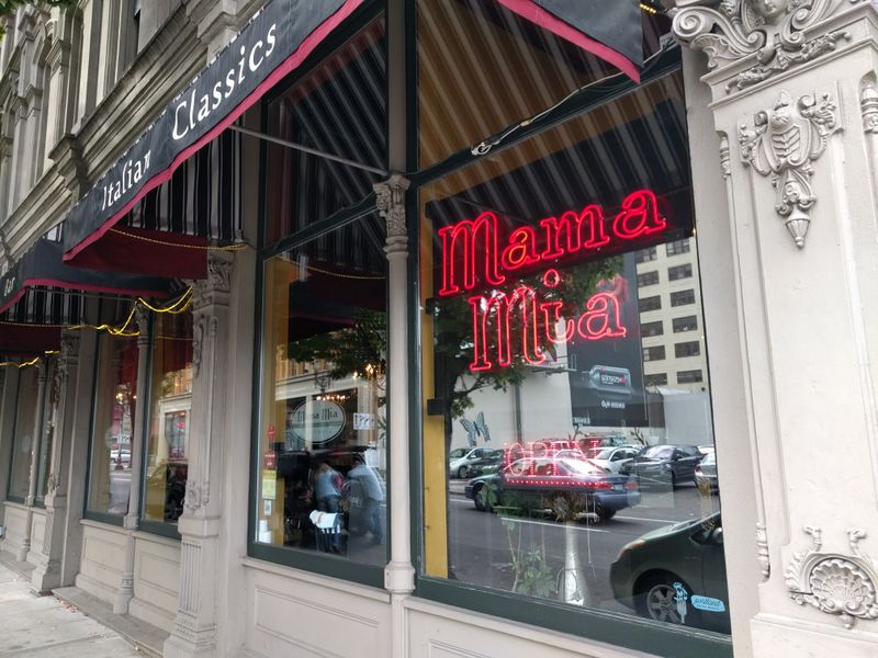 Mama Mia Trattoria - Portland, Oregon