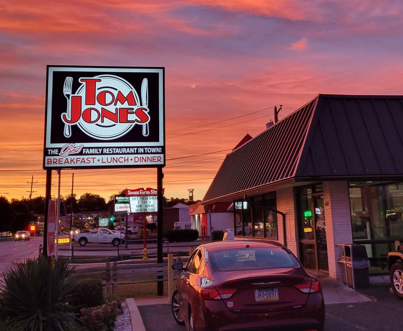Tom Jones Family Restaurant - Brookhaven, Pennsylvania
