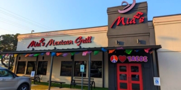 14 Red Sauce Joints Across America Where the Same Families Still Fill the Dining Room