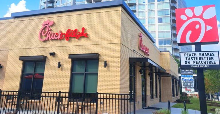 14 Restaurant Chains Chefs Admit They Secretly Crave on Their Days Off