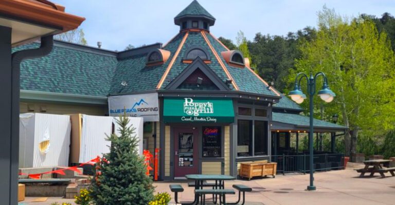 15 Colorado Pizza Cabins Baking Mountain-Style Pies Everybody Talks About