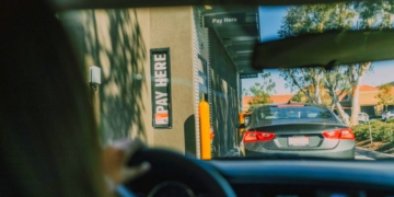 15 Drive Thru Moments From the Past That Todays Fast Food Cant Recreate