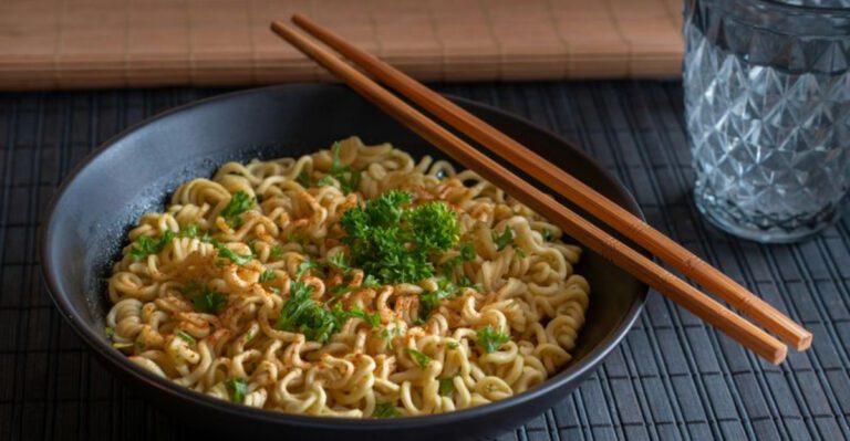 16 Cheap Foods People Love to Judge – But Everyone Still Eats