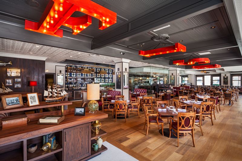 16 Crab Cake Houses Nationwide Locals Swear Rival East Coast Legends 18 King’s Fish House – Long Beach, CA