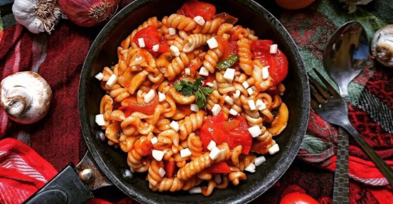 16 Trendy Cooking Hacks That Look Smart – But Usually Taste Worse