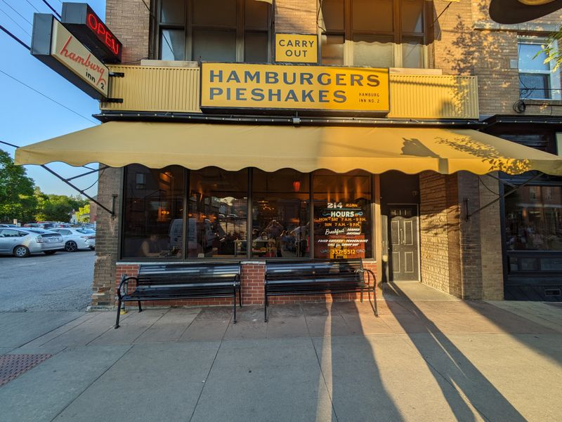 7 Iowa Burger Counters Where The Flat-Top Never Cools Down 6 Hamburg Inn No. 2 - Iowa City, Iowa