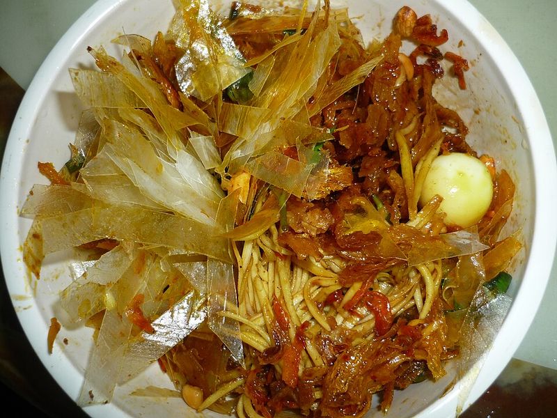 Banh Trang Tron (mixed rice paper salad)