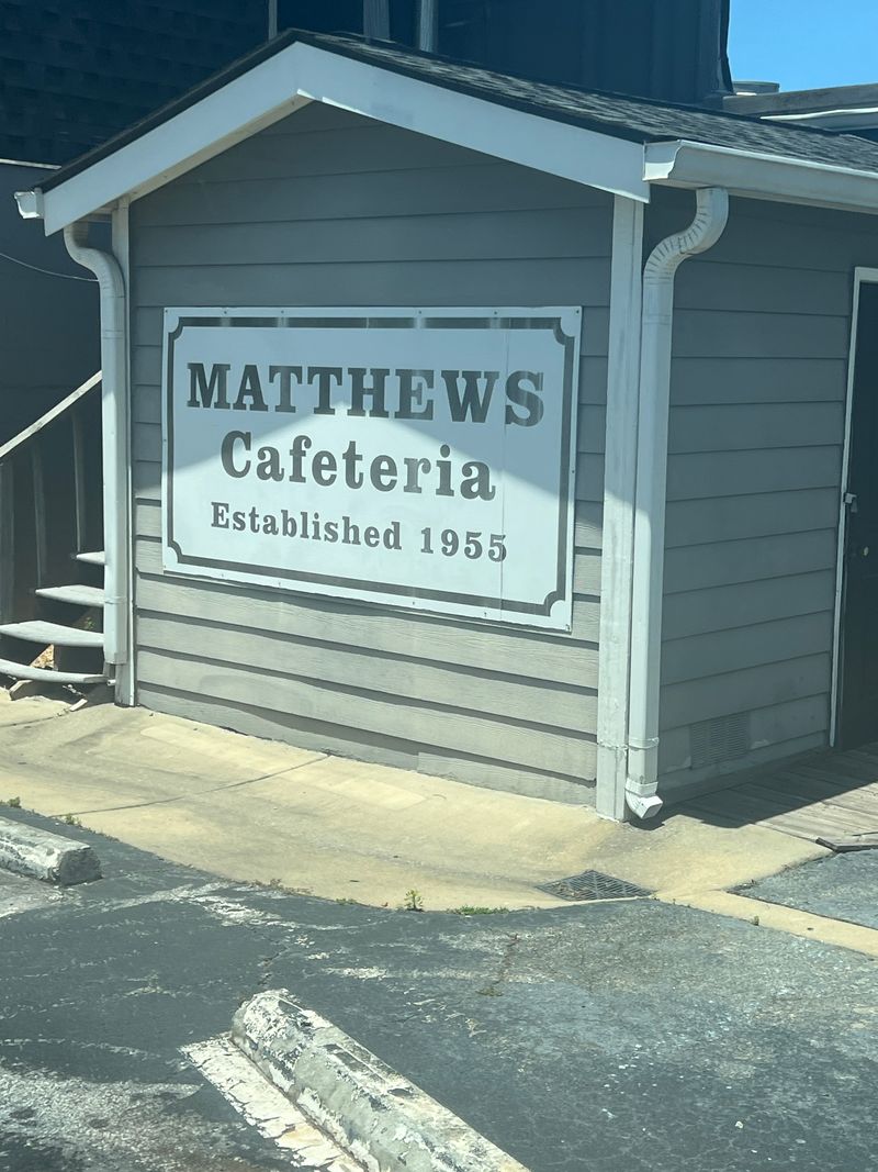 Matthews Cafeteria - Tucker, Georgia