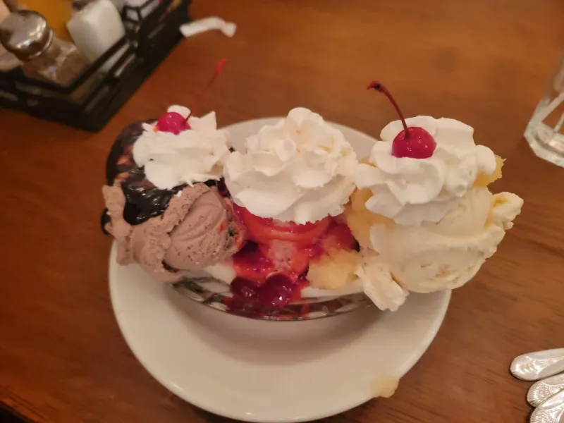 This Indiana Soda Fountain Serves Hand-Dipped Ice Cream Locals Say Is A Sweet Tradition 31 What To Order First